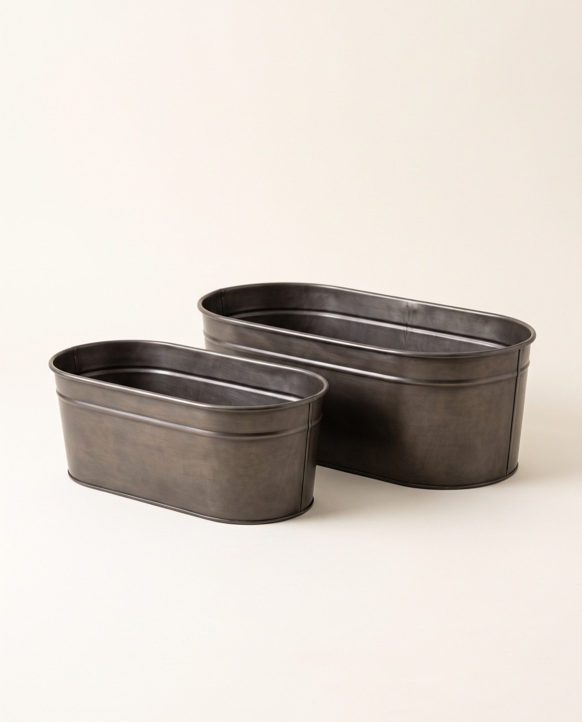 Oval Metal Planter – Set of 2 (2 & 1.5 ft)